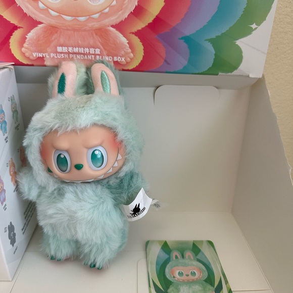 POP MART Labubu Serenity - Picture 1 of 4